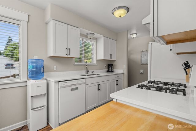 5984 Sunshine Drive, Ferndale, WA 98248