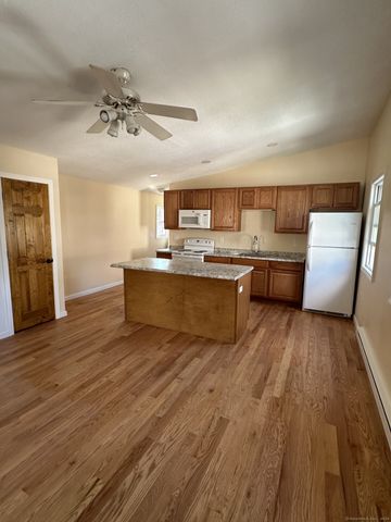 172 Middle Turnpike West, Manchester, CT 06040