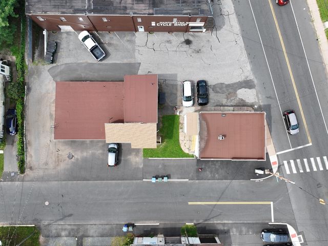 172 Middle Turnpike West, Manchester, CT 06040