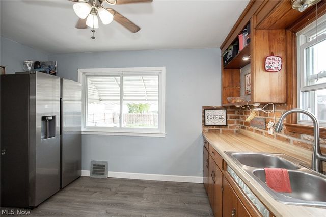4360 Newberry Drive, Brooklyn, OH 44144