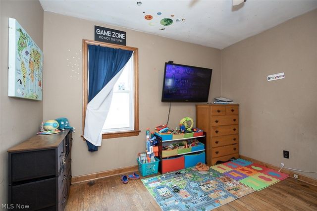 4360 Newberry Drive, Brooklyn, OH 44144