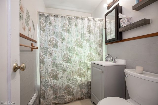 4360 Newberry Drive, Brooklyn, OH 44144