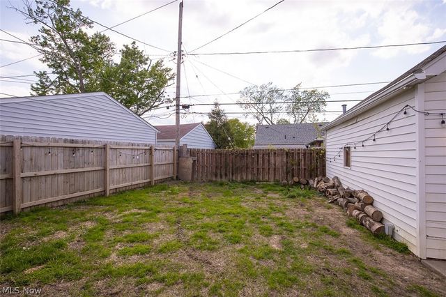 4360 Newberry Drive, Brooklyn, OH 44144