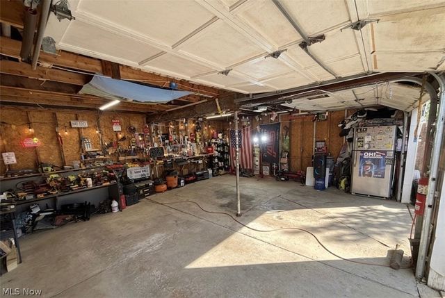 4360 Newberry Drive, Brooklyn, OH 44144