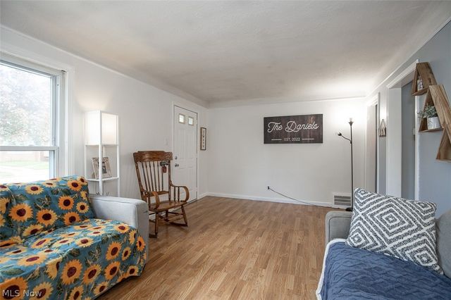 4360 Newberry Drive, Brooklyn, OH 44144