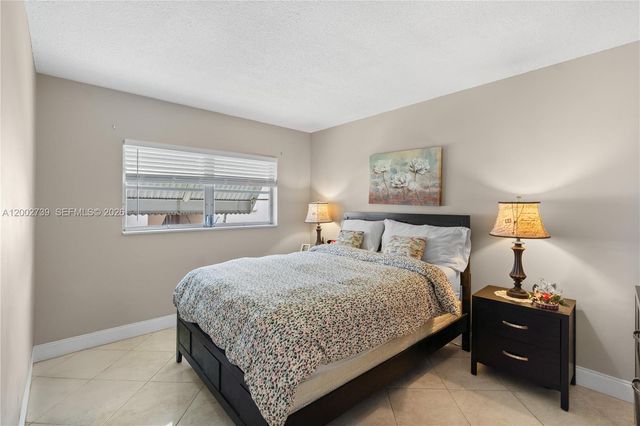 1000 Hillcrest Ct 214, Hollywood, FL 33021