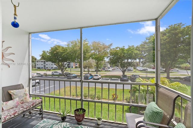 1000 Hillcrest Ct 214, Hollywood, FL 33021