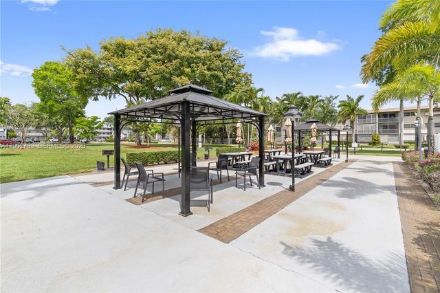 1000 Hillcrest Ct 214, Hollywood, FL 33021