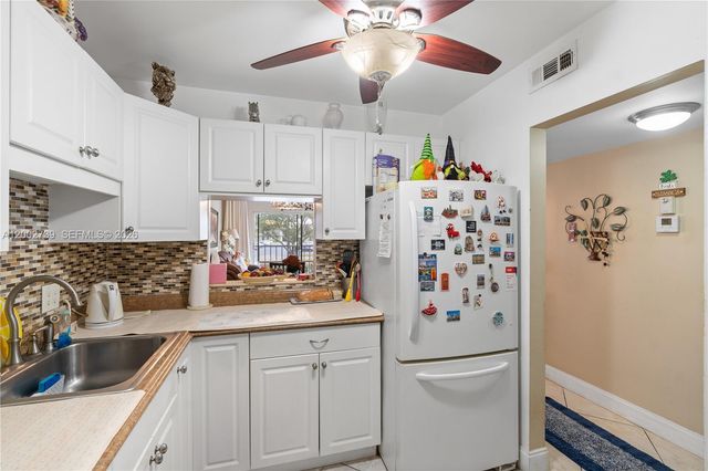 1000 Hillcrest Ct 214, Hollywood, FL 33021