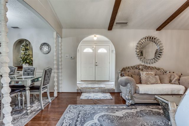 1310 Willow Way, Garland, TX 75043