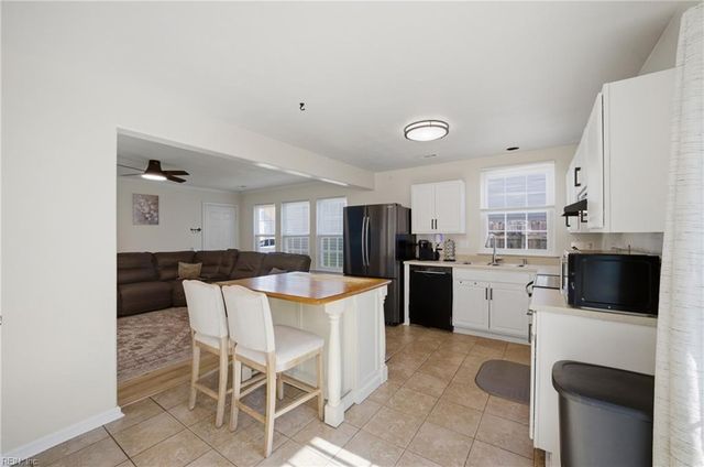 207 Rockwood PL, Suffolk, VA 23435