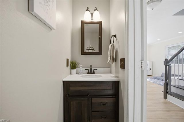 207 Rockwood PL, Suffolk, VA 23435