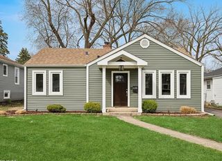 638 S Oakland Avenue, Villa Park, IL 60181