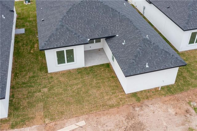 5712 N Playa Del Sol, Edinburg, TX 78542