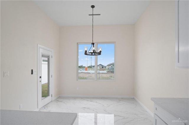 5712 N Playa Del Sol, Edinburg, TX 78542