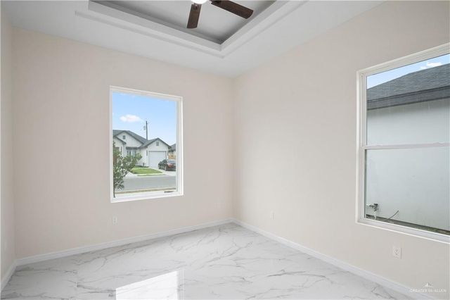 5712 N Playa Del Sol, Edinburg, TX 78542