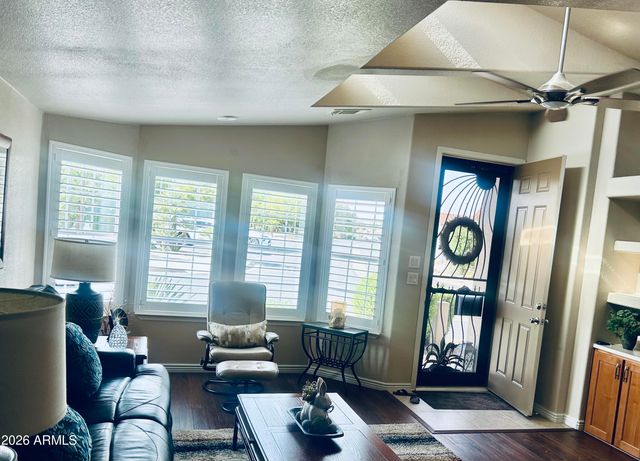 3301 S GOLDFIELD Road 3031, Apache Junction, AZ 85119