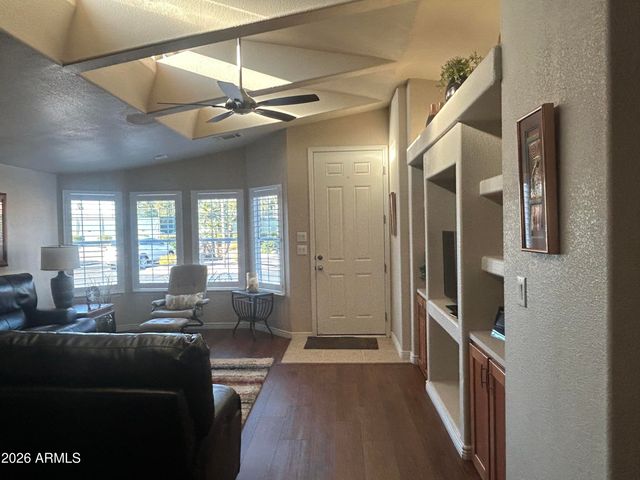 3301 S GOLDFIELD Road 3031, Apache Junction, AZ 85119