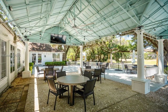 19 Sheridan Rd, Beaufort, SC 29907