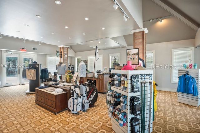 19 Sheridan Rd, Beaufort, SC 29907