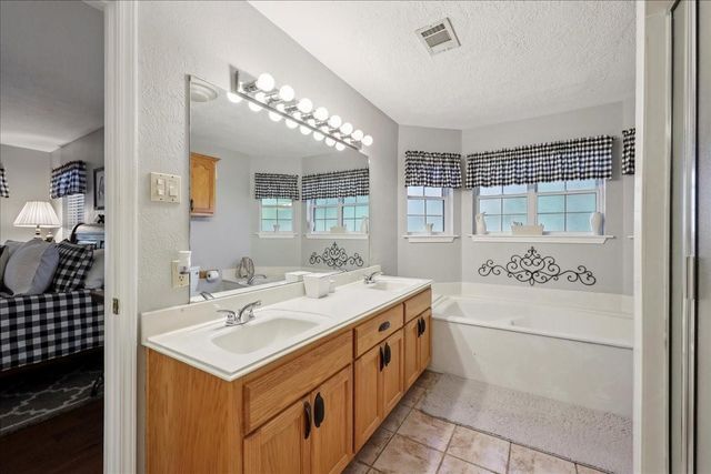 1000 Forsythia Drive, Kountze, TX 77625