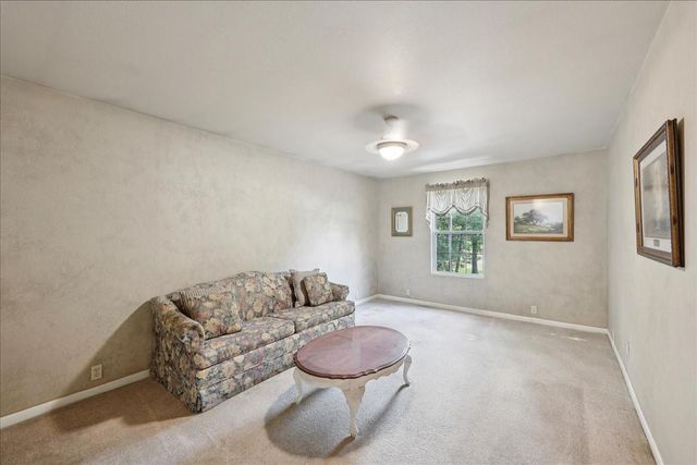 1000 Forsythia Drive, Kountze, TX 77625