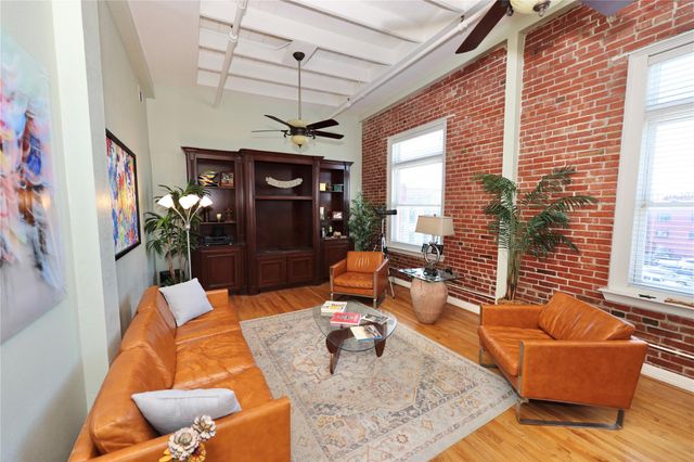 1927 Harborside Drive 300, Galveston, TX 77550