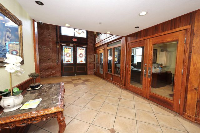 1927 Harborside Drive 300, Galveston, TX 77550