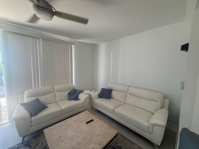 972 Jeffery Street, Boca Raton, FL 33487