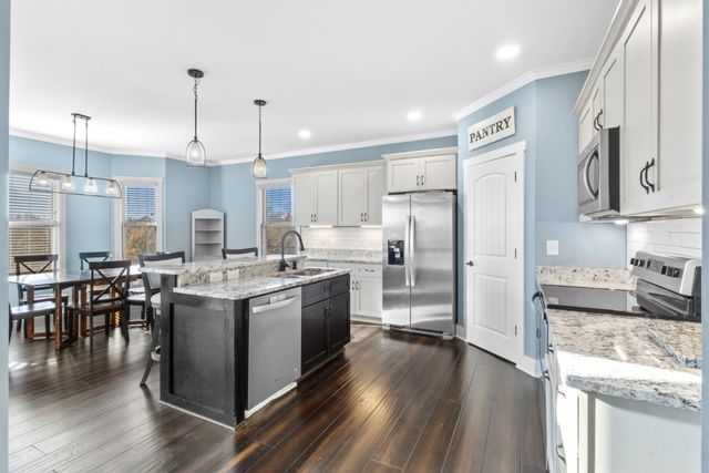 329 Happy Hollow Rd, Goodlettsville, TN 37072