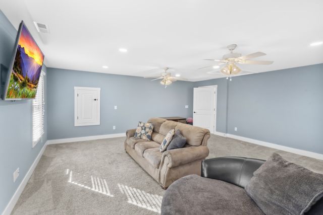 329 Happy Hollow Rd, Goodlettsville, TN 37072