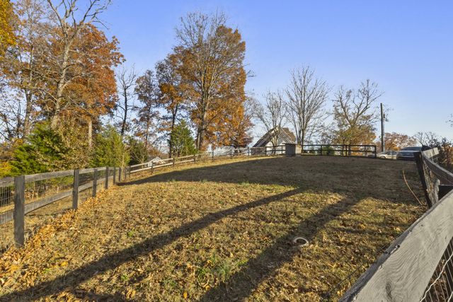329 Happy Hollow Rd, Goodlettsville, TN 37072