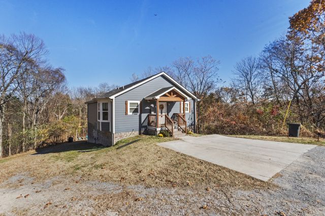 329 Happy Hollow Rd, Goodlettsville, TN 37072