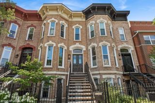 2249 W Warren Boulevard, Chicago, IL 60612