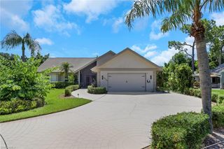 3036 Round Table LN, Naples, FL 34112