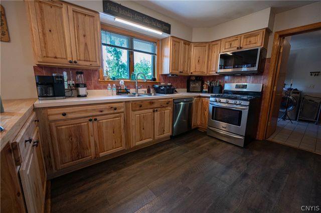 9864 Morgan Road, Marcy, NY 13403