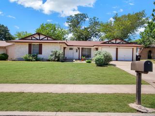 6718 Straw Flower, Leon Valley, TX 78238