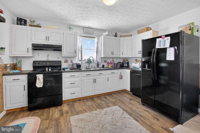 402 DONNA DR L-0064, Jonestown, PA 17038