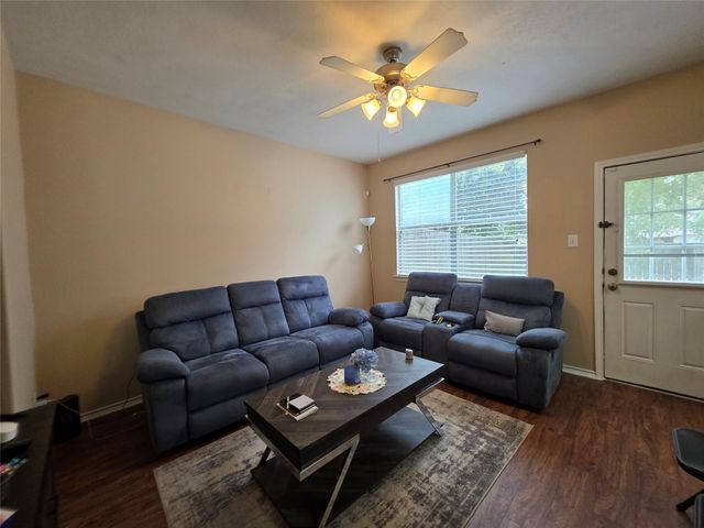 3409 Victorian Manor Lane, Houston, TX 77047