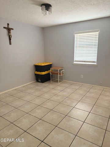 3319 MENARD Lane, El Paso, TX 79936