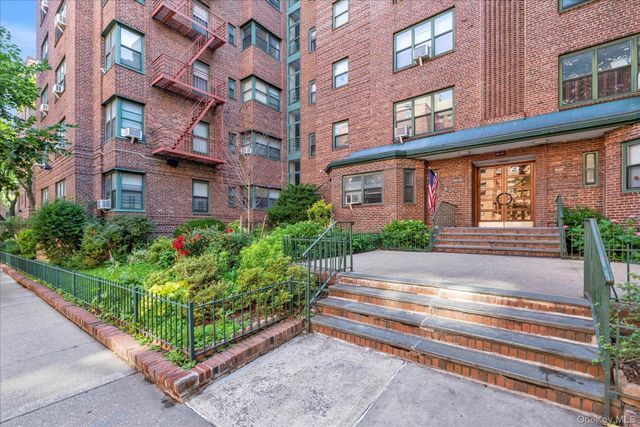 34-21 78th Street 5G, Jackson Heights, NY 11372