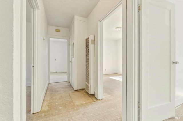 852 Western Ave, Petaluma, CA 94952