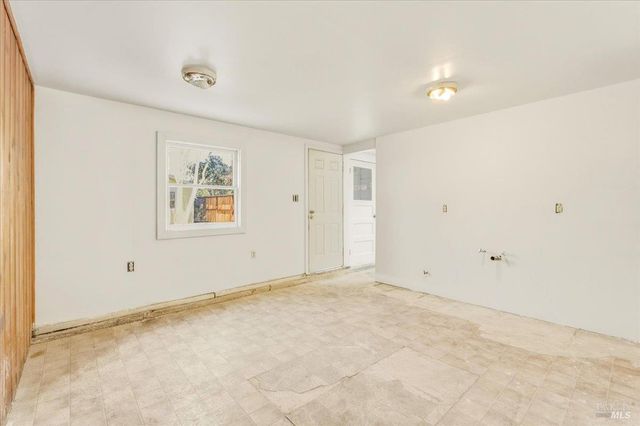 852 Western Ave, Petaluma, CA 94952