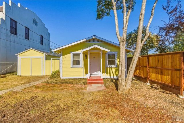852 Western Ave, Petaluma, CA 94952