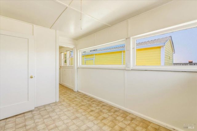 852 Western Ave, Petaluma, CA 94952