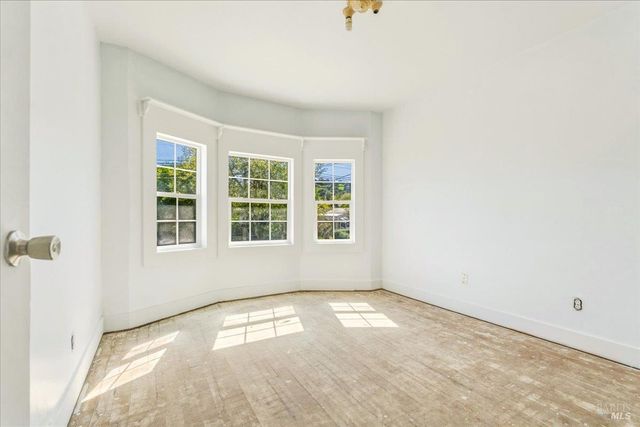 852 Western Ave, Petaluma, CA 94952