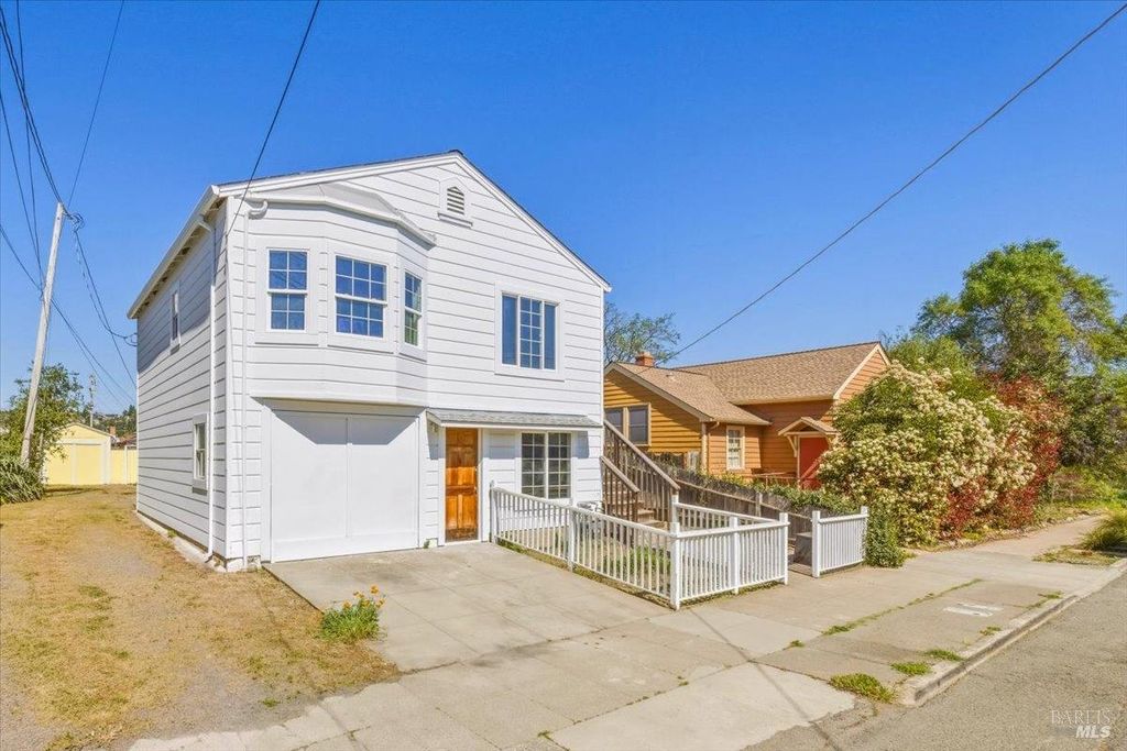 852 Western Ave, Petaluma, CA 94952