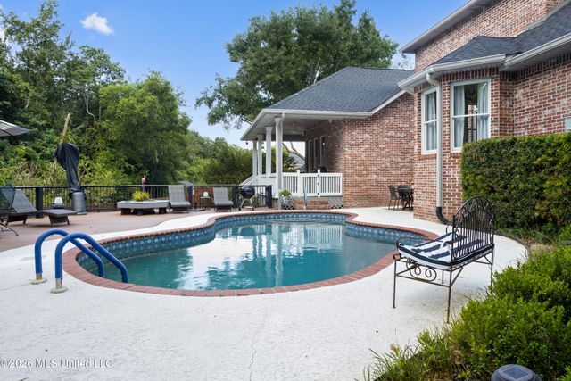7820 Rushing Oaks Drive, Biloxi, MS 39532
