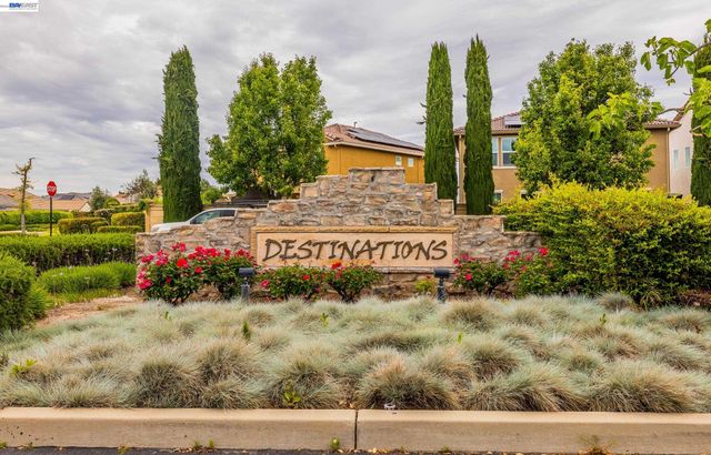 60 Molveno Dr, Stockton, CA 95209
