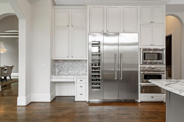 1622 E Rose Terrace Lane, Houston, TX 77055